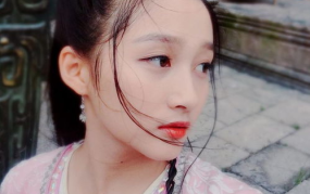 大话娱乐吃瓜美少女是谁,吃瓜美少女的真实身份大揭秘