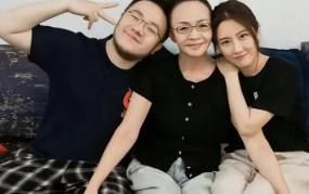 八卦吃瓜娱乐博主,八卦达人带你领略娱乐圈风云变幻